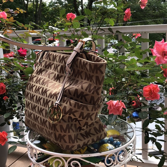 Michael Kors Tote bag - Picture 2 of 4